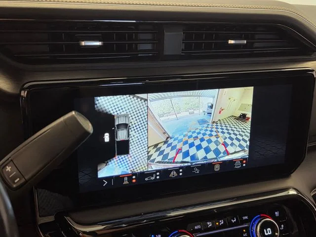 Used 2024 White GMC AT4X image 20