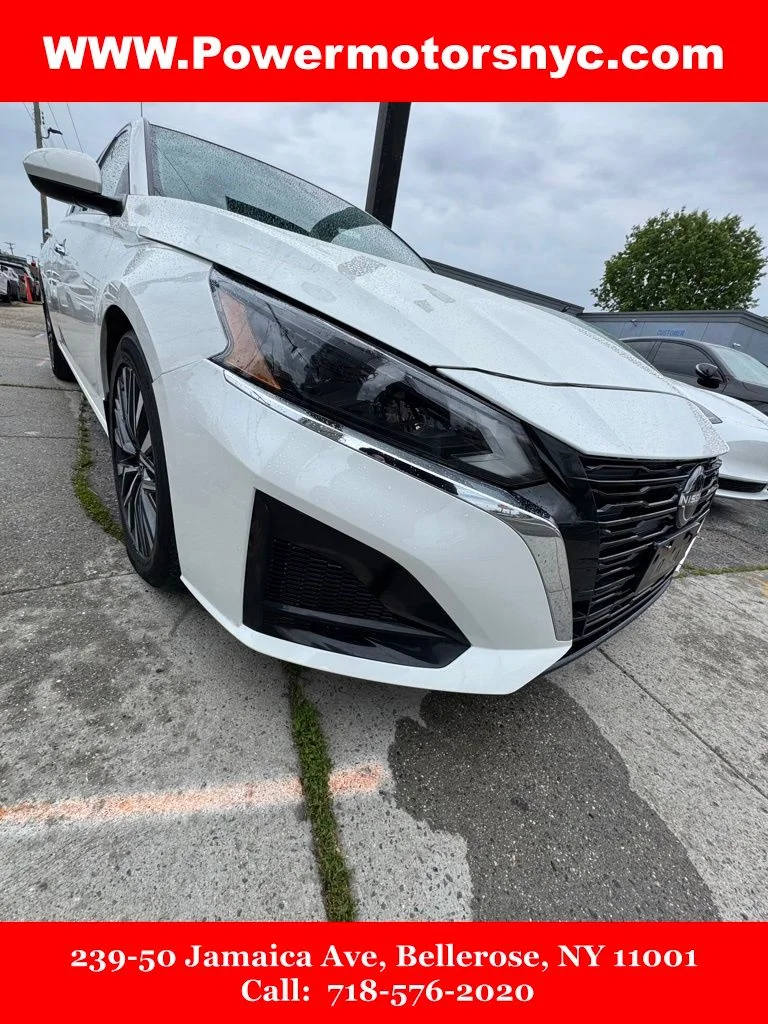 Used 2024 White Nissan 2.5 SV image 10