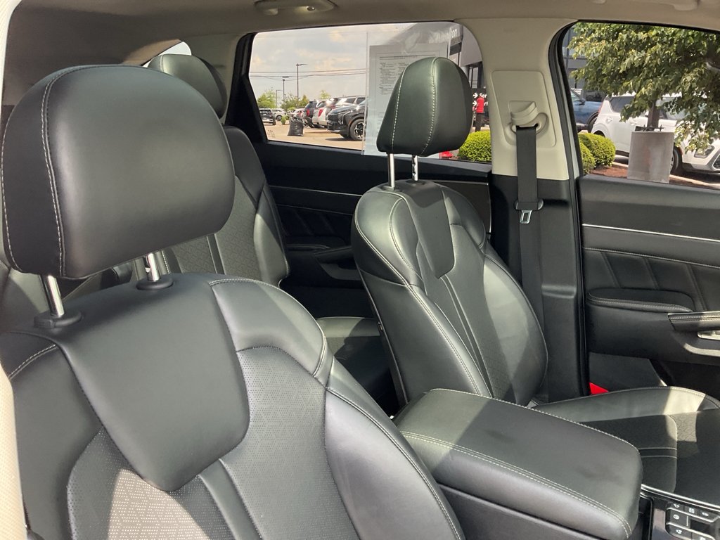 Used 2022 Wolf Gray Kia SX image 13