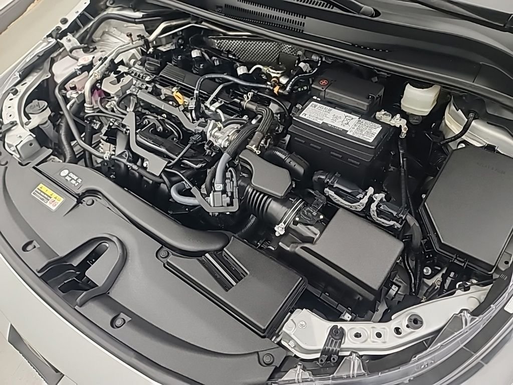 2025 Toyota Corolla LE - Photo 37