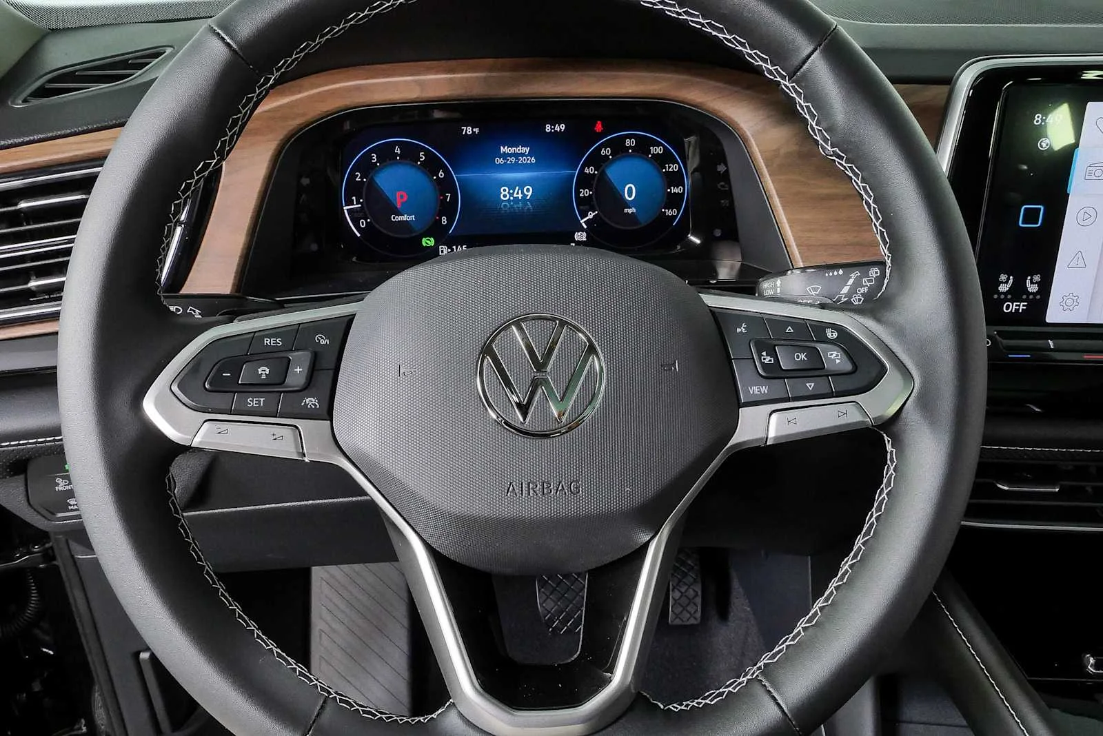 New 2026 Deep Black Pearl Volkswagen 2.0T SE w/Technology image 8