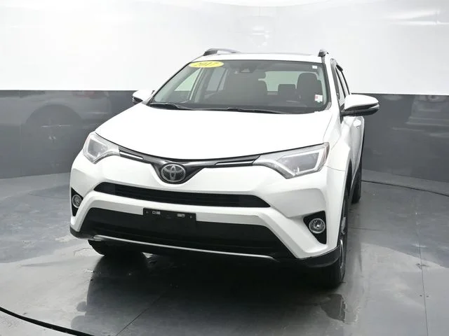 2017 Toyota RAV4 2017 Toyota RAV4 XLE 4D Sport Utility