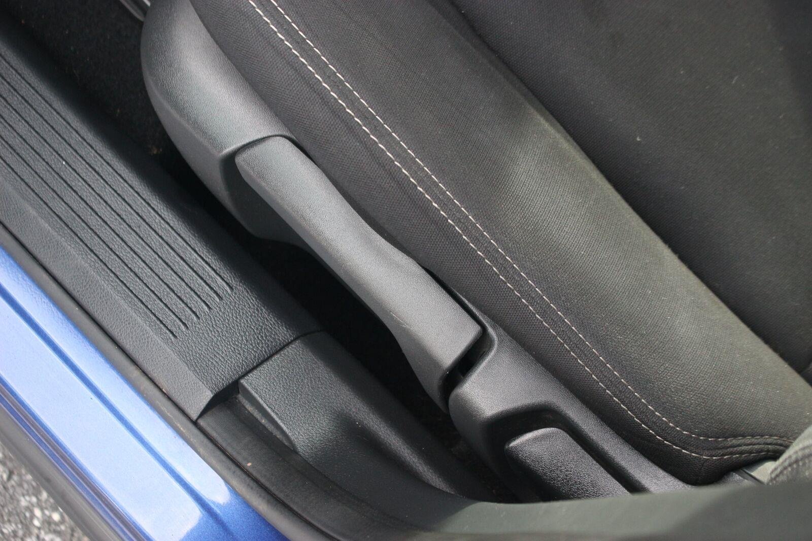 Used 2023 Blue Nissan S image 16