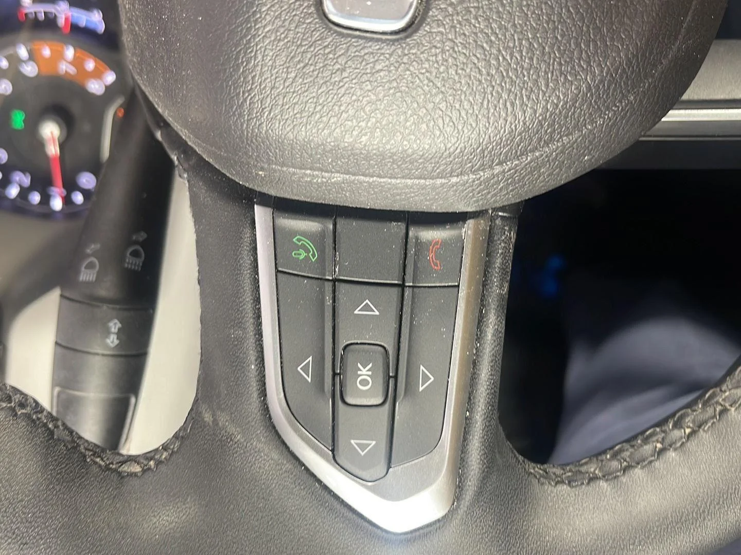 Used 2024 Hydro Blue Pearlcoat Jeep Limited image 20