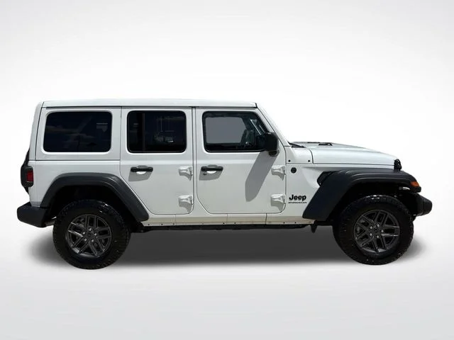Used 2025 White Jeep Sport S image 11