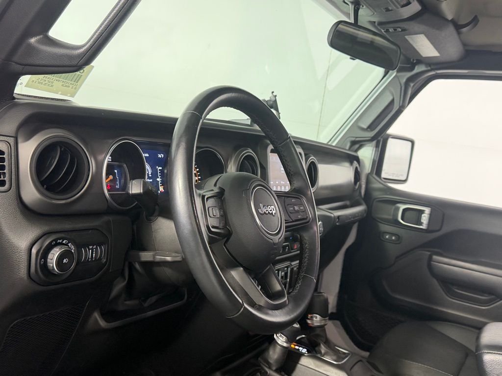 Used 2022 White Jeep Unlimited Sport S image 22