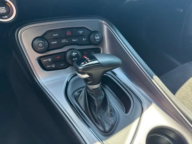 Used 2023 Granite Pearlcoat Dodge R/T image 25
