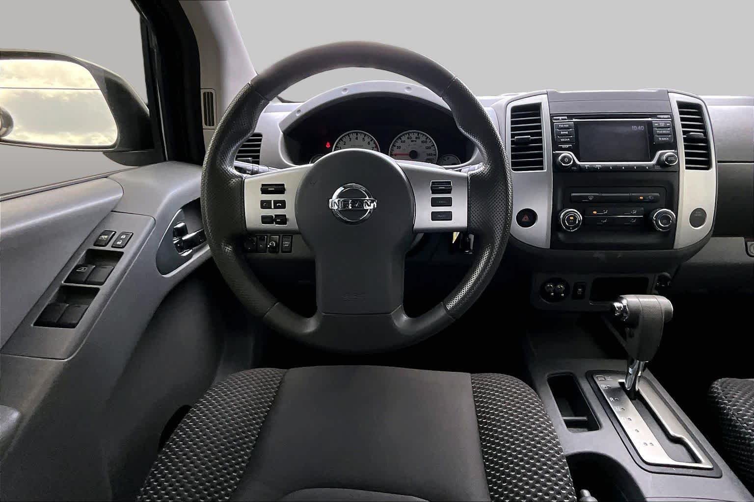 Used 2018 Glacier White Nissan Desert Runner image 6