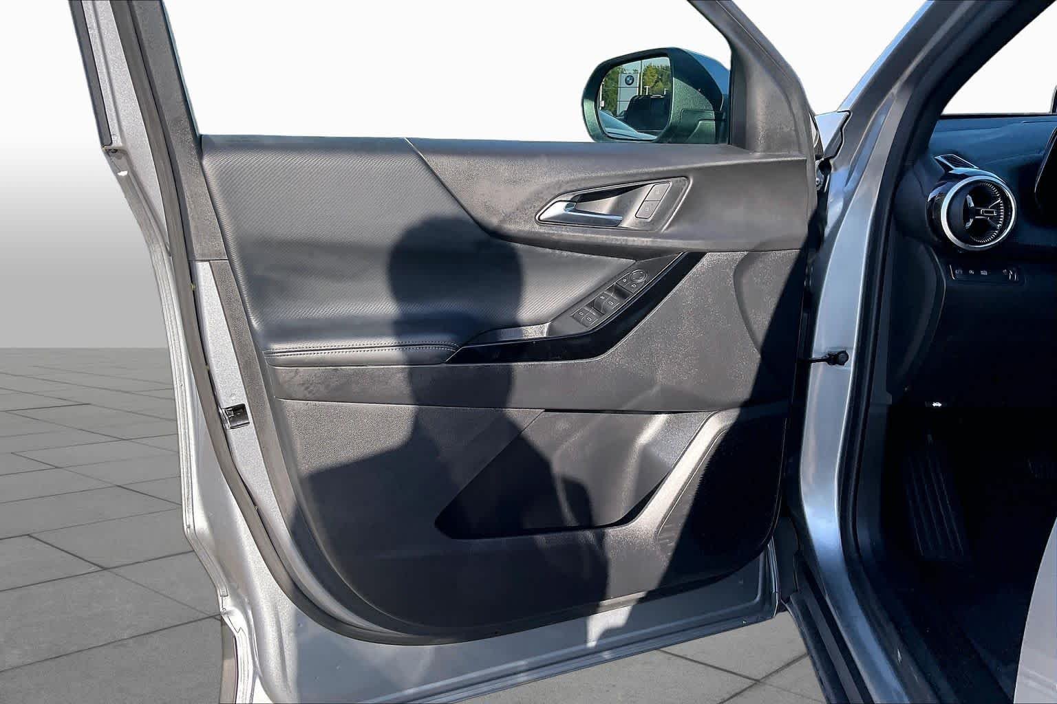 Used 2025 Sterling Gray Metallic Chevrolet LT image 21