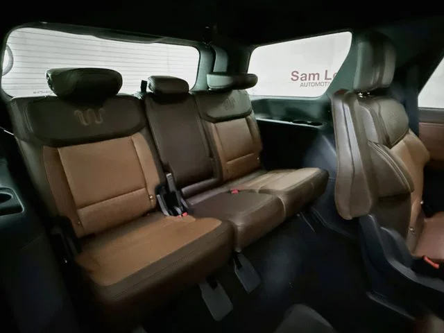 Used 2025 Gray Metallic Ford King Ranch image 29
