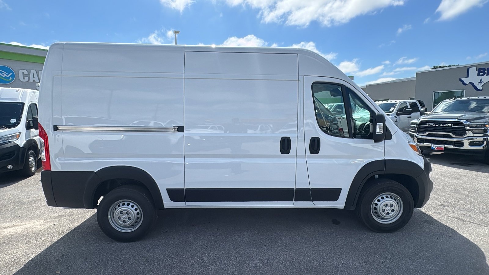 New 2026 Bright White Clear-Coat Exterior Paint RAM Tradesman image 4