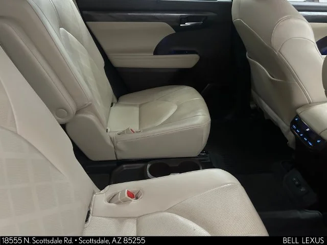 Used 2021 Black Toyota Platinum image 13