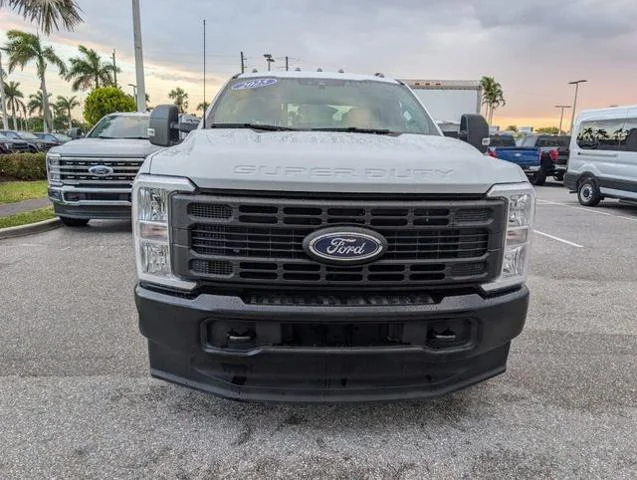 2025 Ford F-350 Super Duty XL - Photo 30