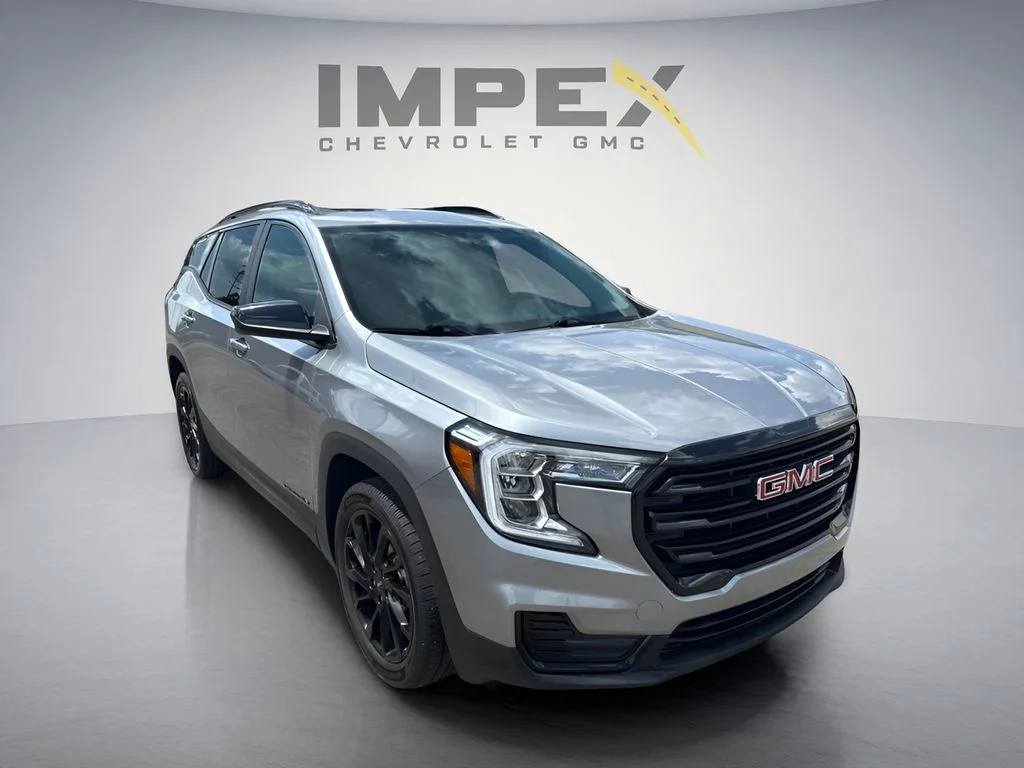Used 2024 Silver GMC SLE image 7