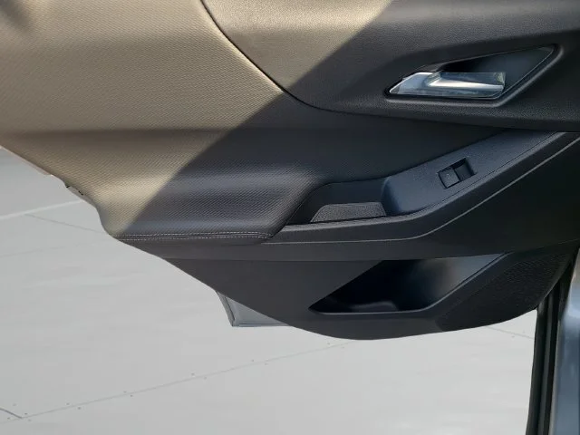 New 2027 Sterling Gray Metallic Chevrolet LT image 17