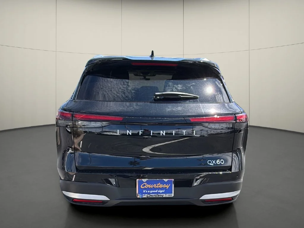 New 2027 MINERAL BLACK INFINITI Luxe FWD image 6