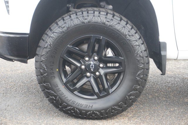 Used 2023  Chevrolet LT Trail Boss image 13