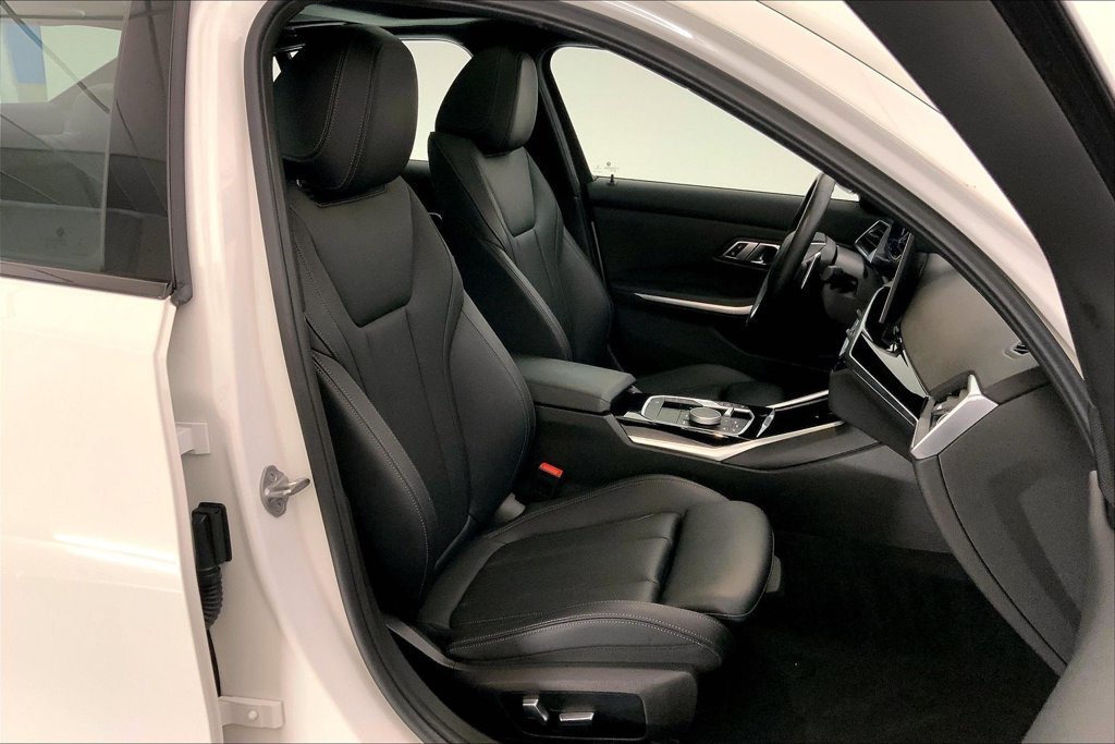 Used 2023 Alpine White BMW 330i xDrive image 6