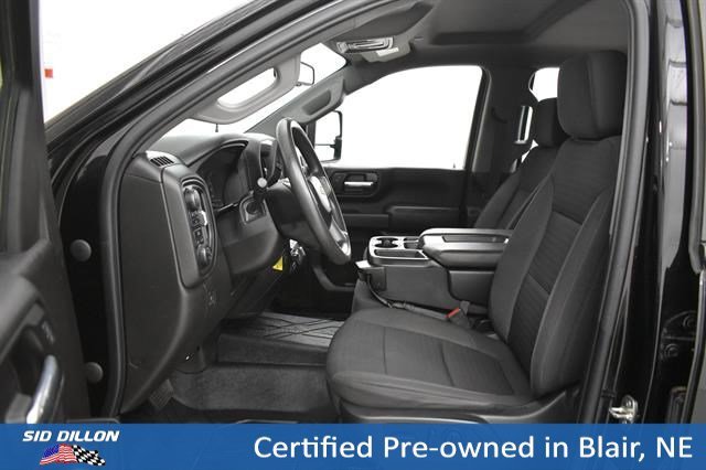 Used 2022 Mosaic Black Metallic Chevrolet Custom image 6