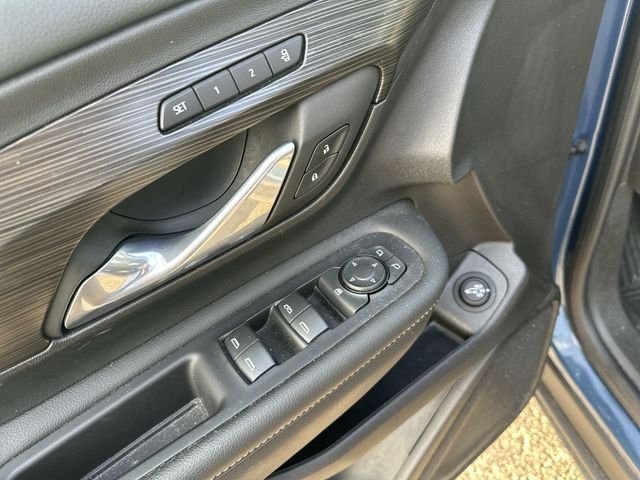 Used 2024 Blue GMC SLT image 17