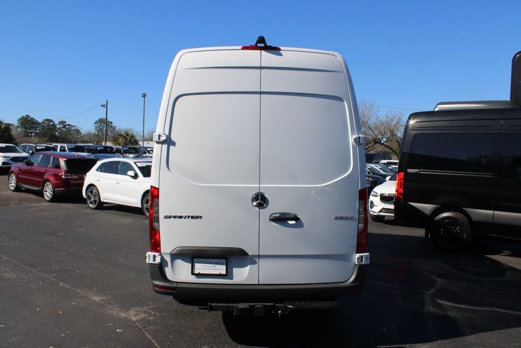 New 2026 Arctic White Mercedes-Benz Cargo 170 WB image 16