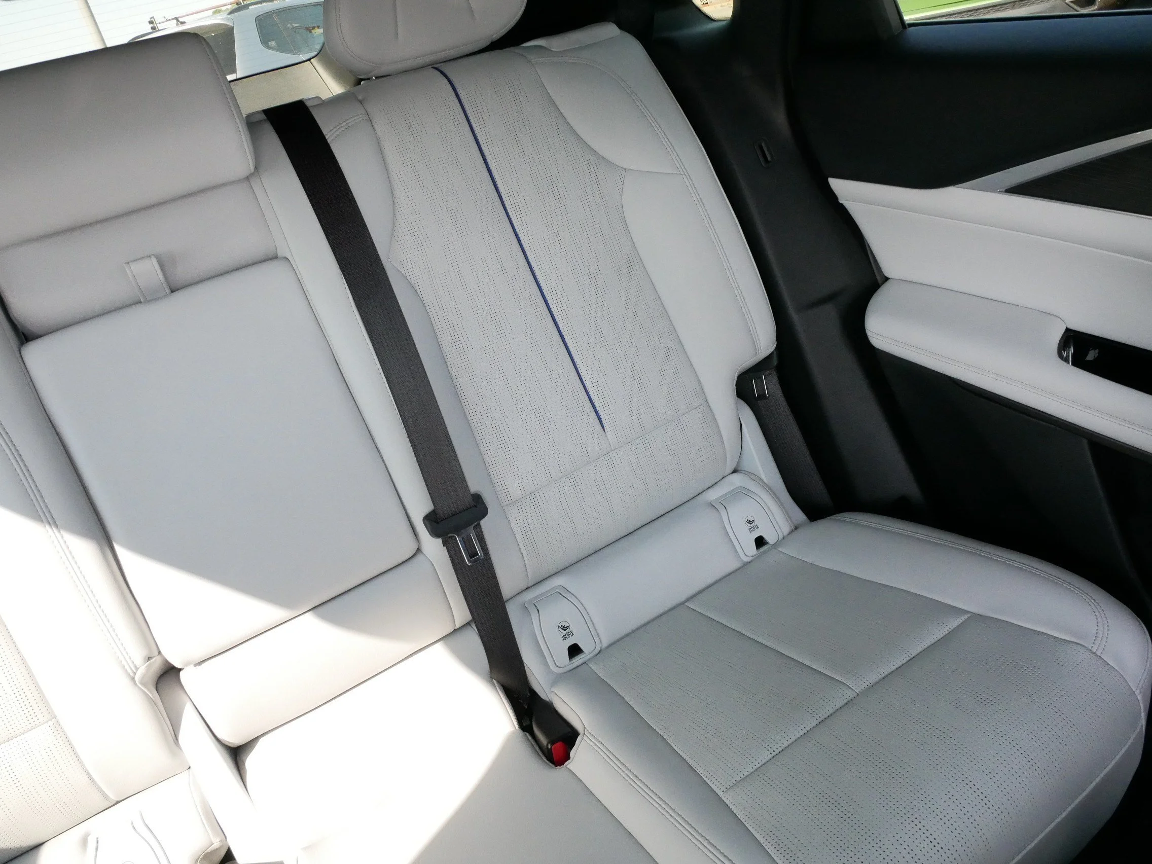 Used 2024 Crystal White Tricoat Cadillac Sport image 14