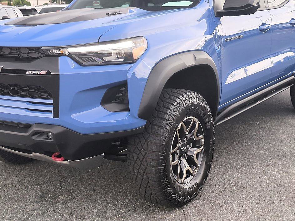 Used 2026 Reef Blue Metallic Chevrolet 4WD ZR2 image 9