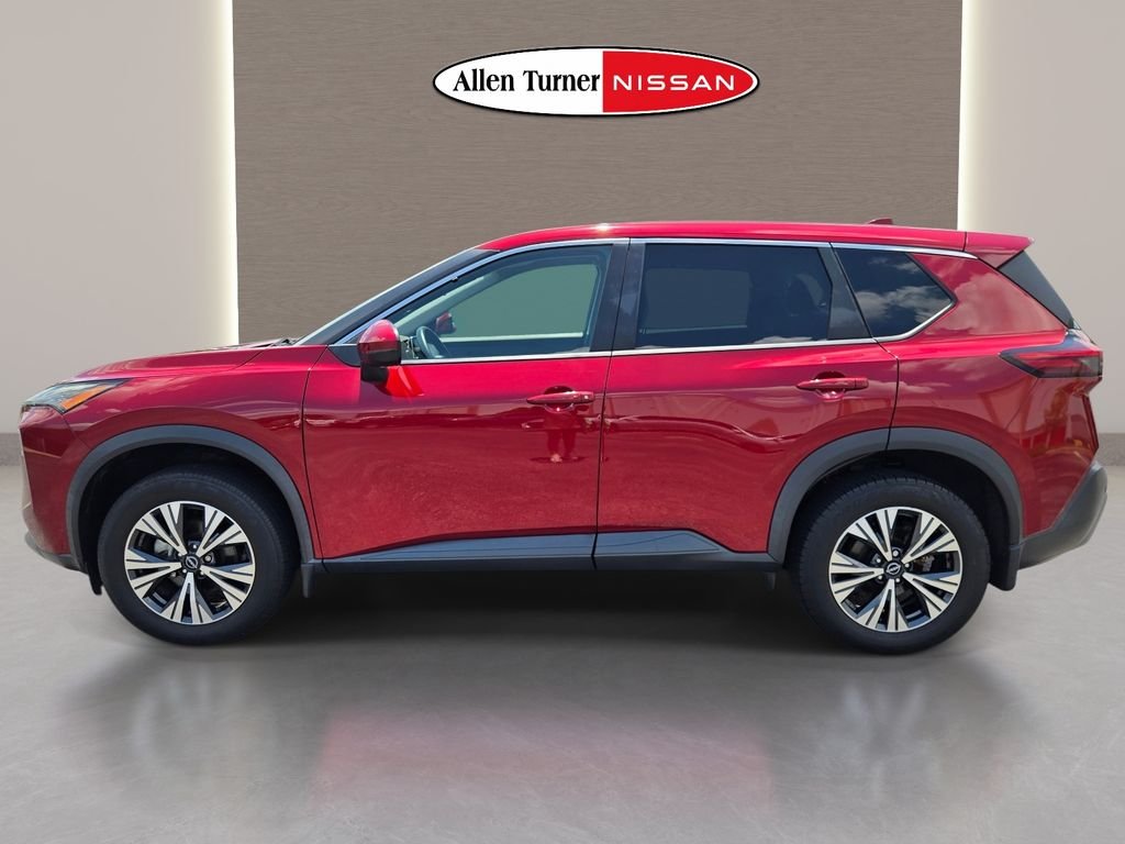 Used 2022 Red Nissan SV image 12