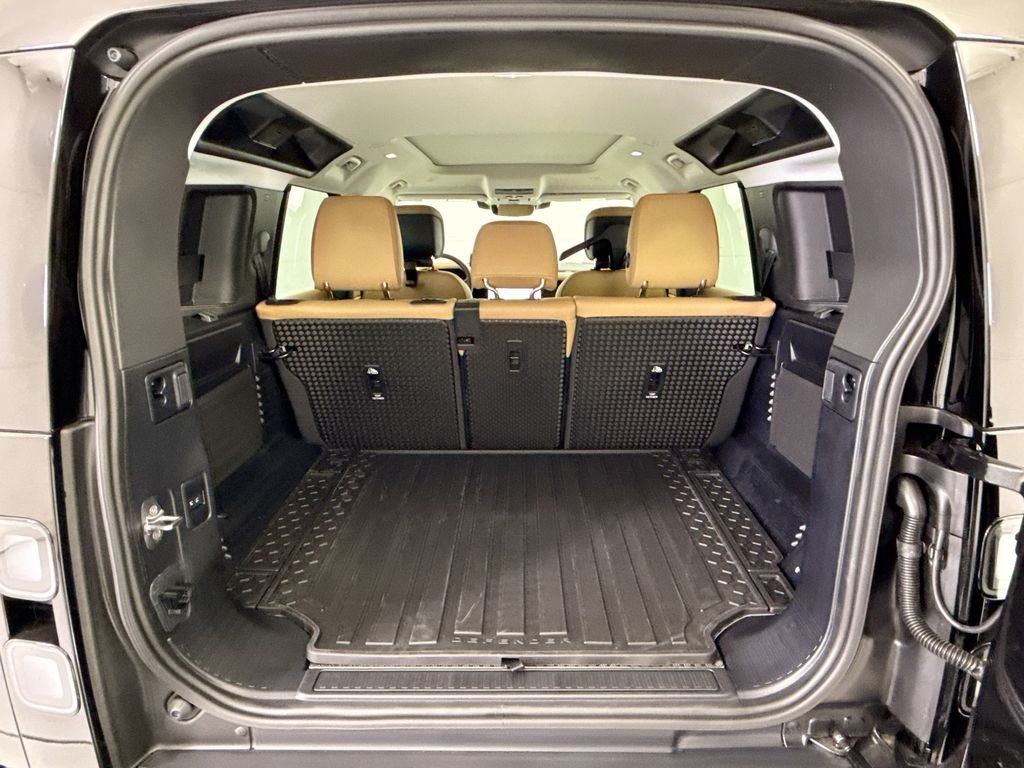 New 2026 Santorini Black Land Rover S image 26