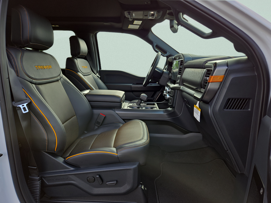 New 2026 Oxford White Ford Tremor® image 29