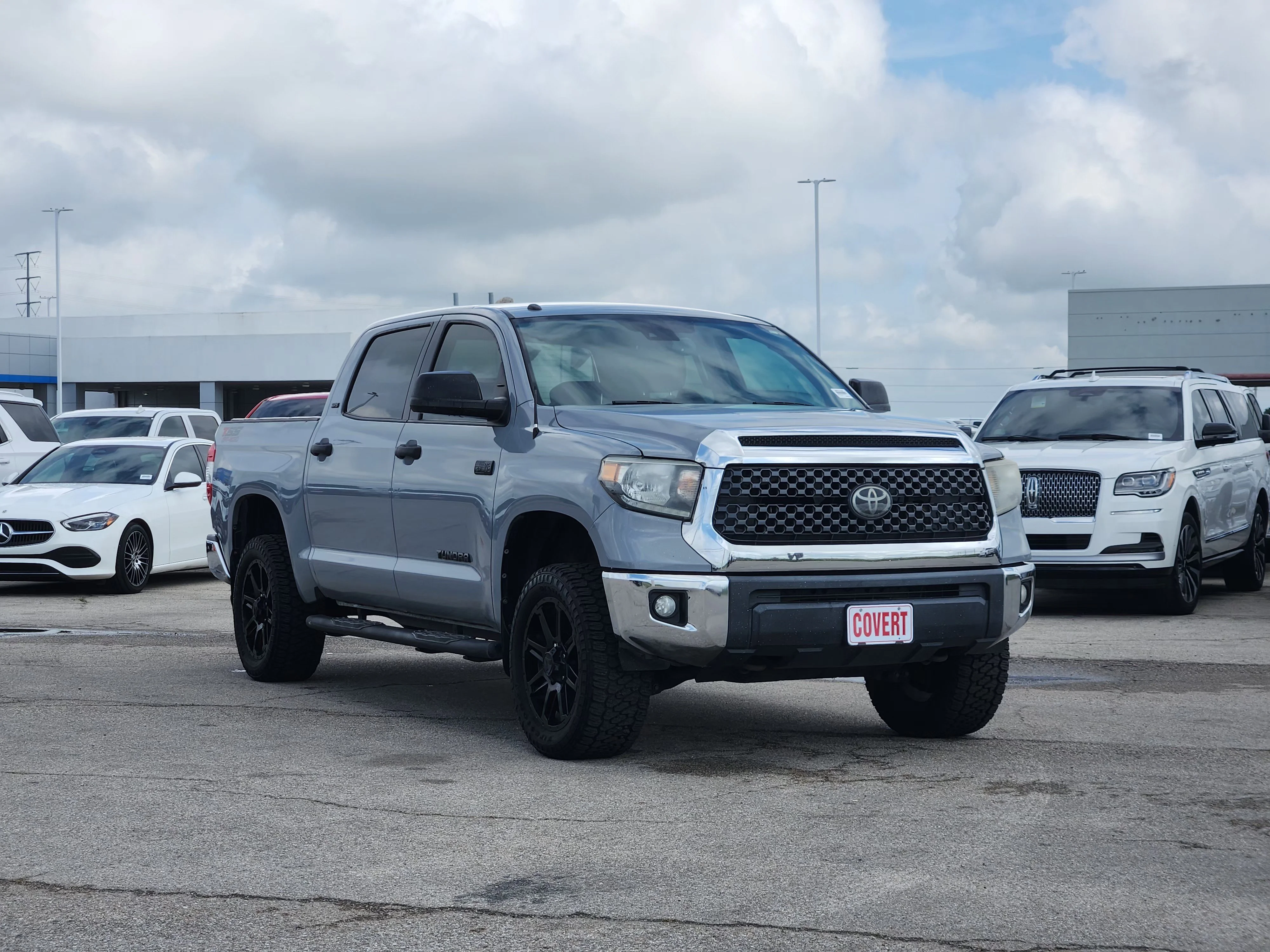 Used 2019  Toyota SR5 image 3