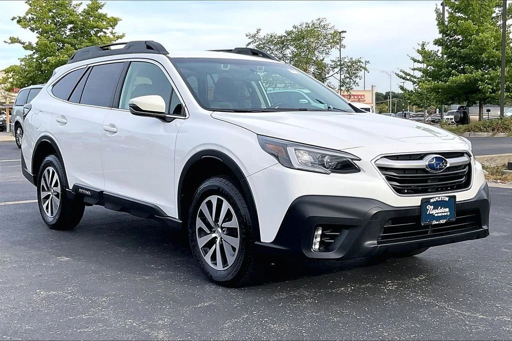 Used 2022 White Subaru Premium image 39