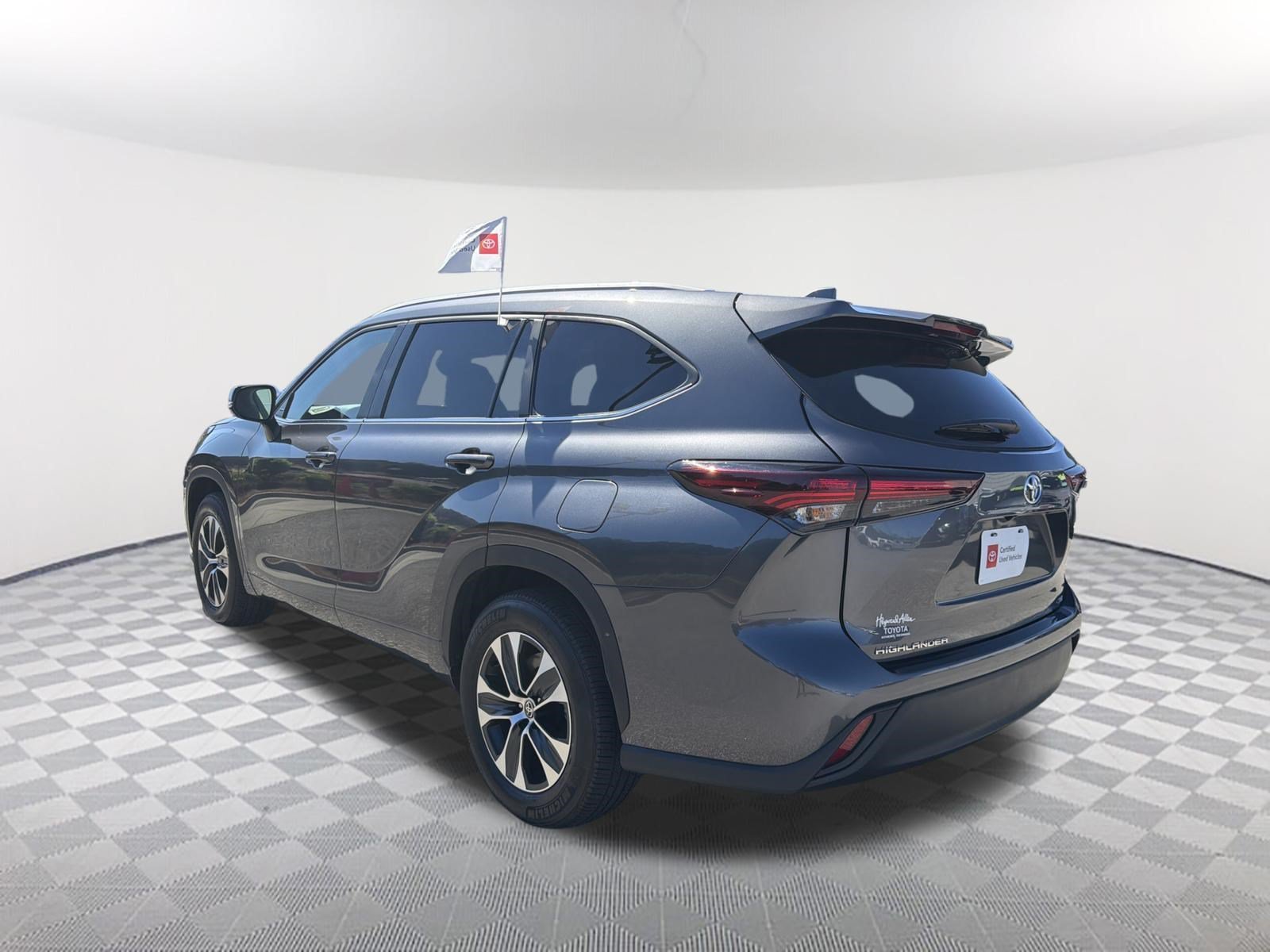 Certified Used 2025 Magnetic Gray Metallic Toyota XLE image 14