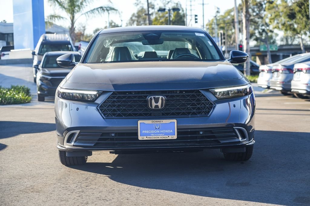 New 2026 Meteorite Gray Metallic Honda Touring image 4