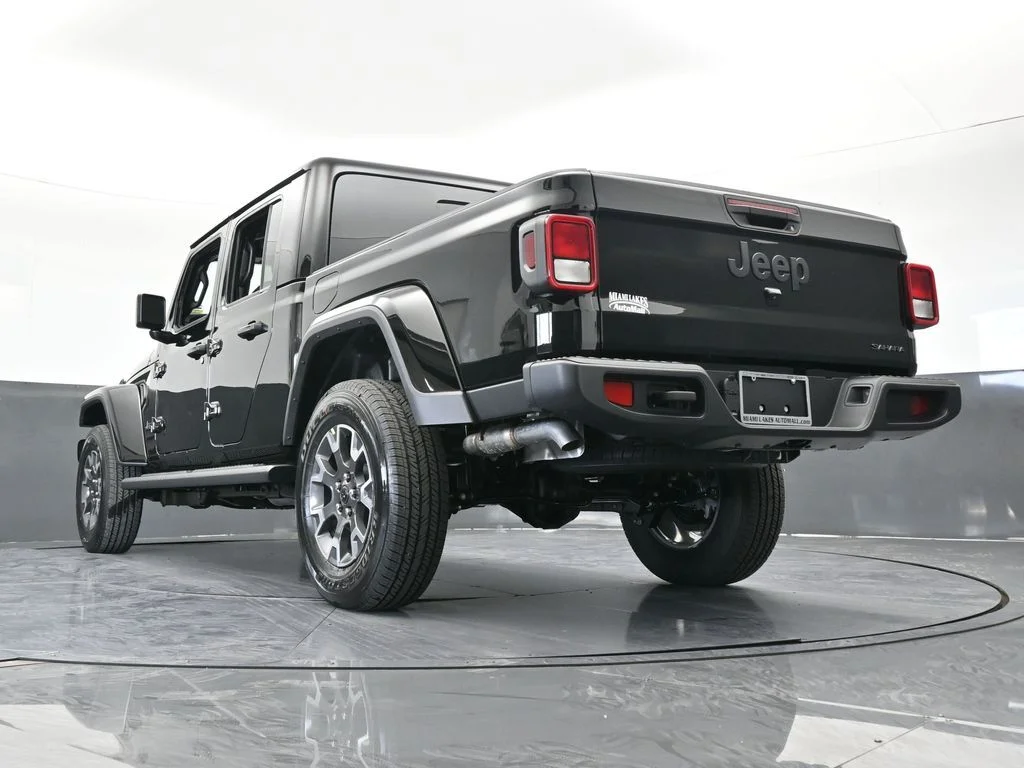 New 2026 Black Clear-Coat Exterior Paint Jeep Sahara image 53