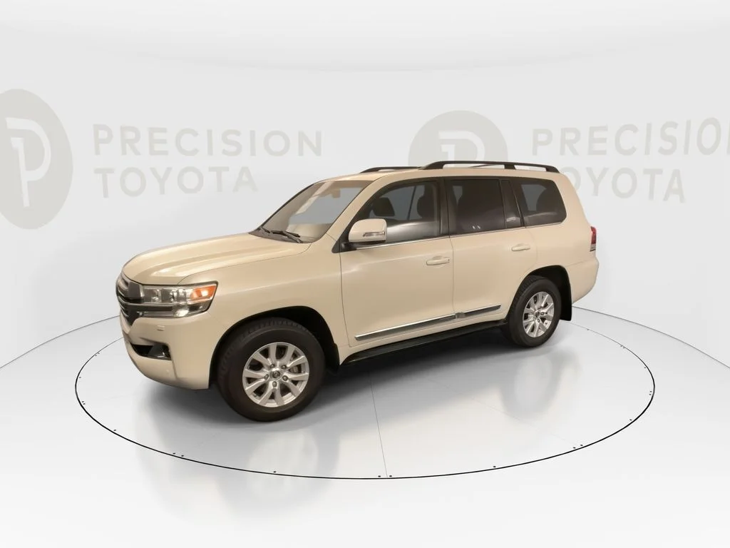 Used 2019 Blizzard Pearl Toyota Base image 9