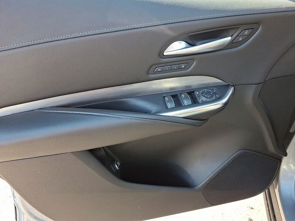 2025 Cadillac XT4 Premium Luxury - Photo 13