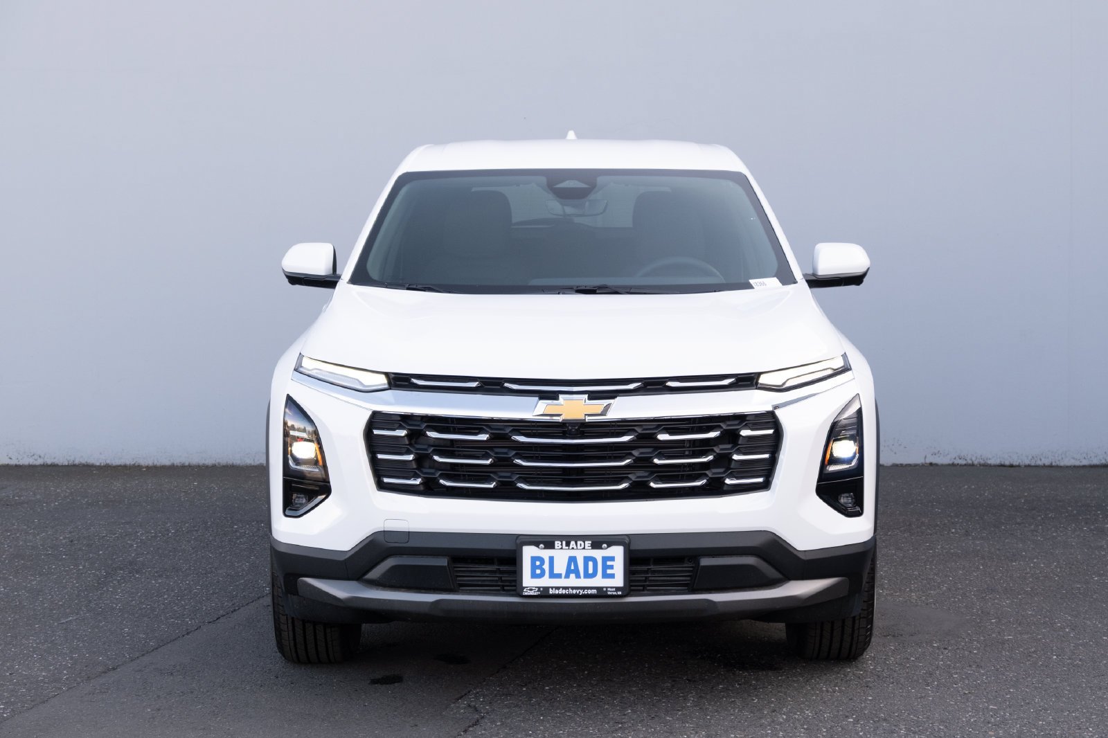 New 2027 Summit White Chevrolet AWD LT image 16