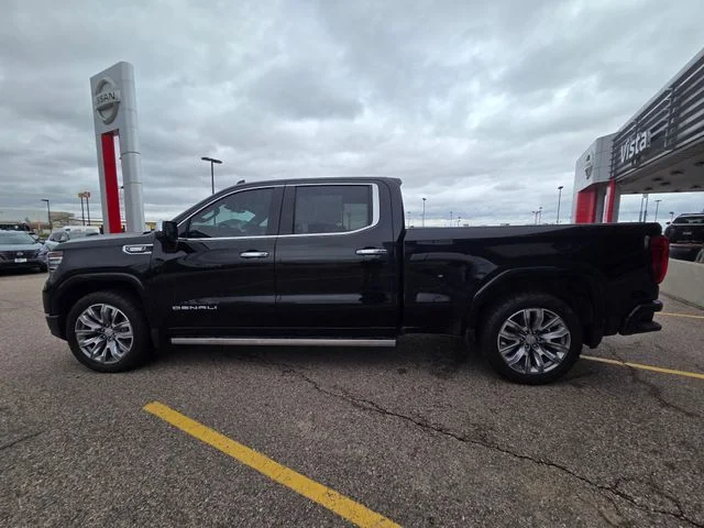 Used 2022 Onyx Black GMC Denali image 8