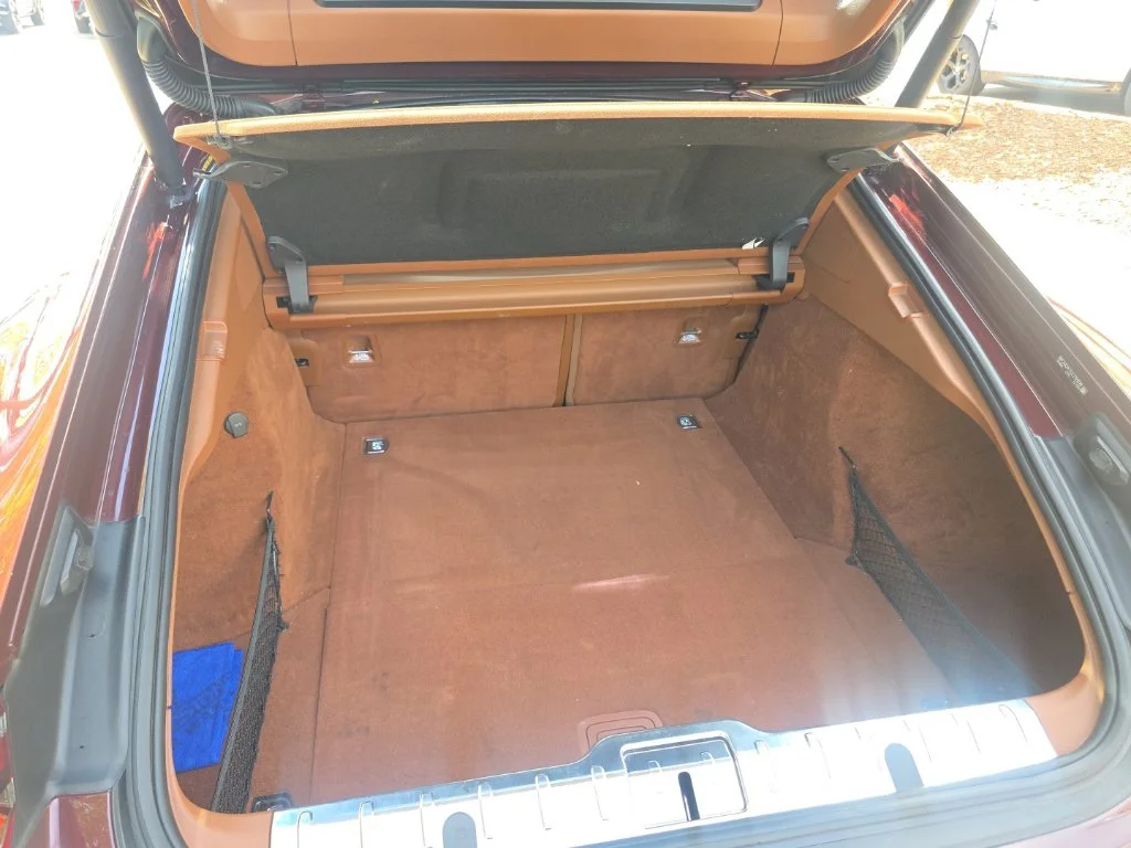 Used 2018  Porsche  image 8
