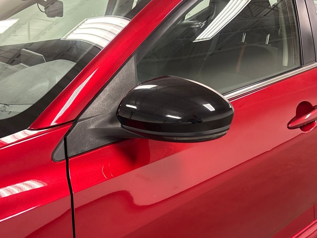 Used 2022 Red Nissan SR image 11