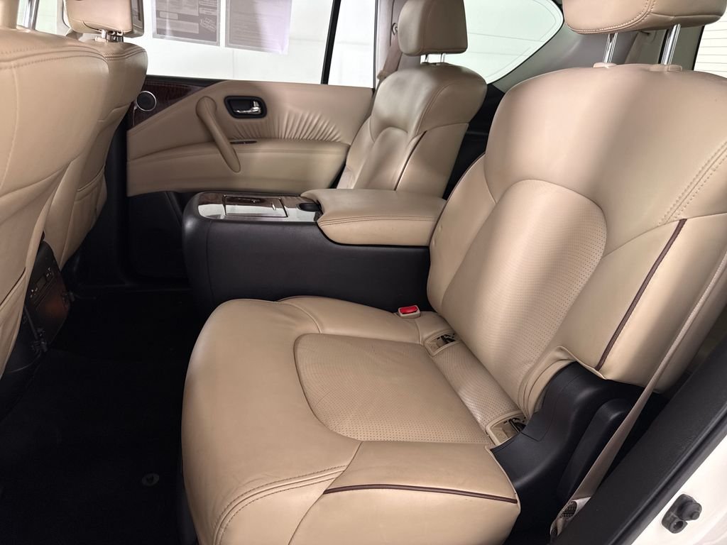 Used 2020 White Nissan Platinum image 13