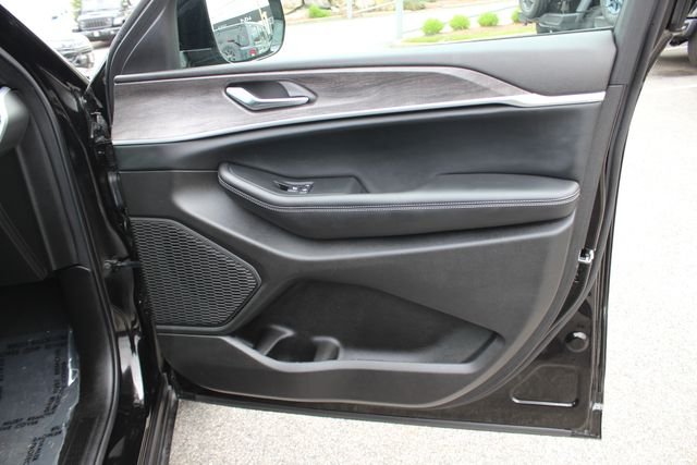 Used 2024 Black Jeep Limited image 35