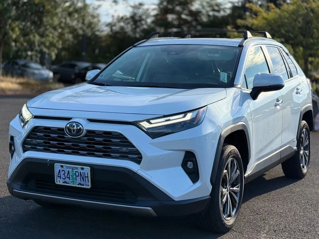 Certified Used 2023 Pearl Toyota Limited image 1