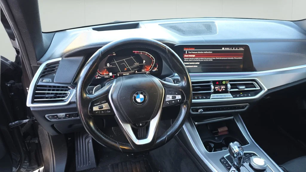 Used 2020 Gray BMW sDrive40i image 21