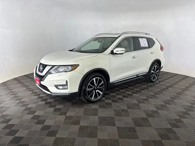 Used 2020 White Nissan SL image 3