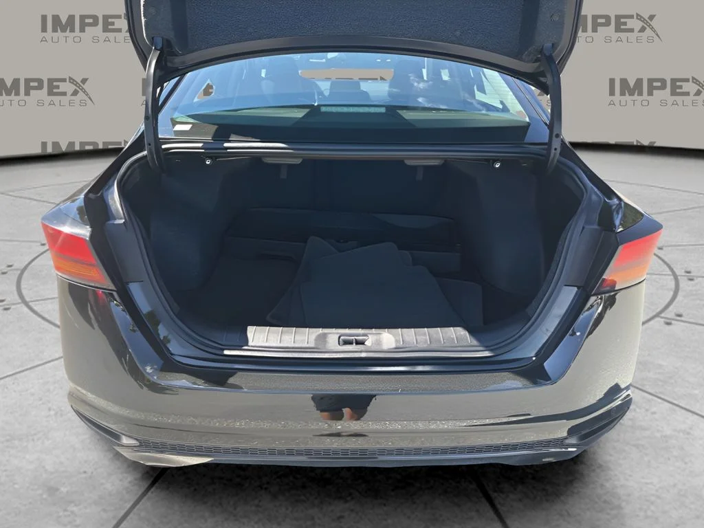 Used 2024 Black Nissan 2.5 SR image 26