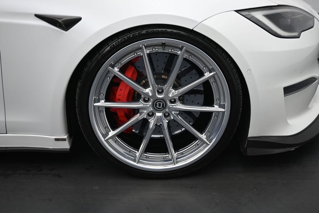 Used 2022 White Tesla Plaid image 19