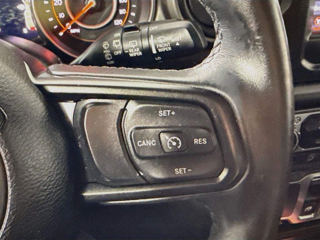 Used 2019 Bikini Pearlcoat Jeep Sport S image 12