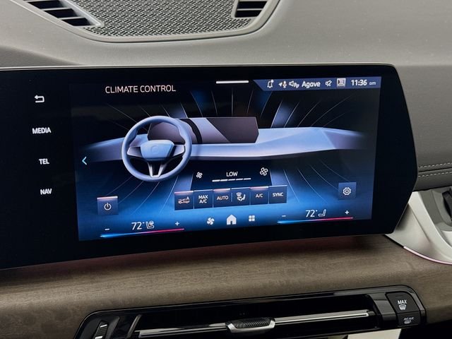 New 2026 Green Metallic BMW xDrive28i image 15